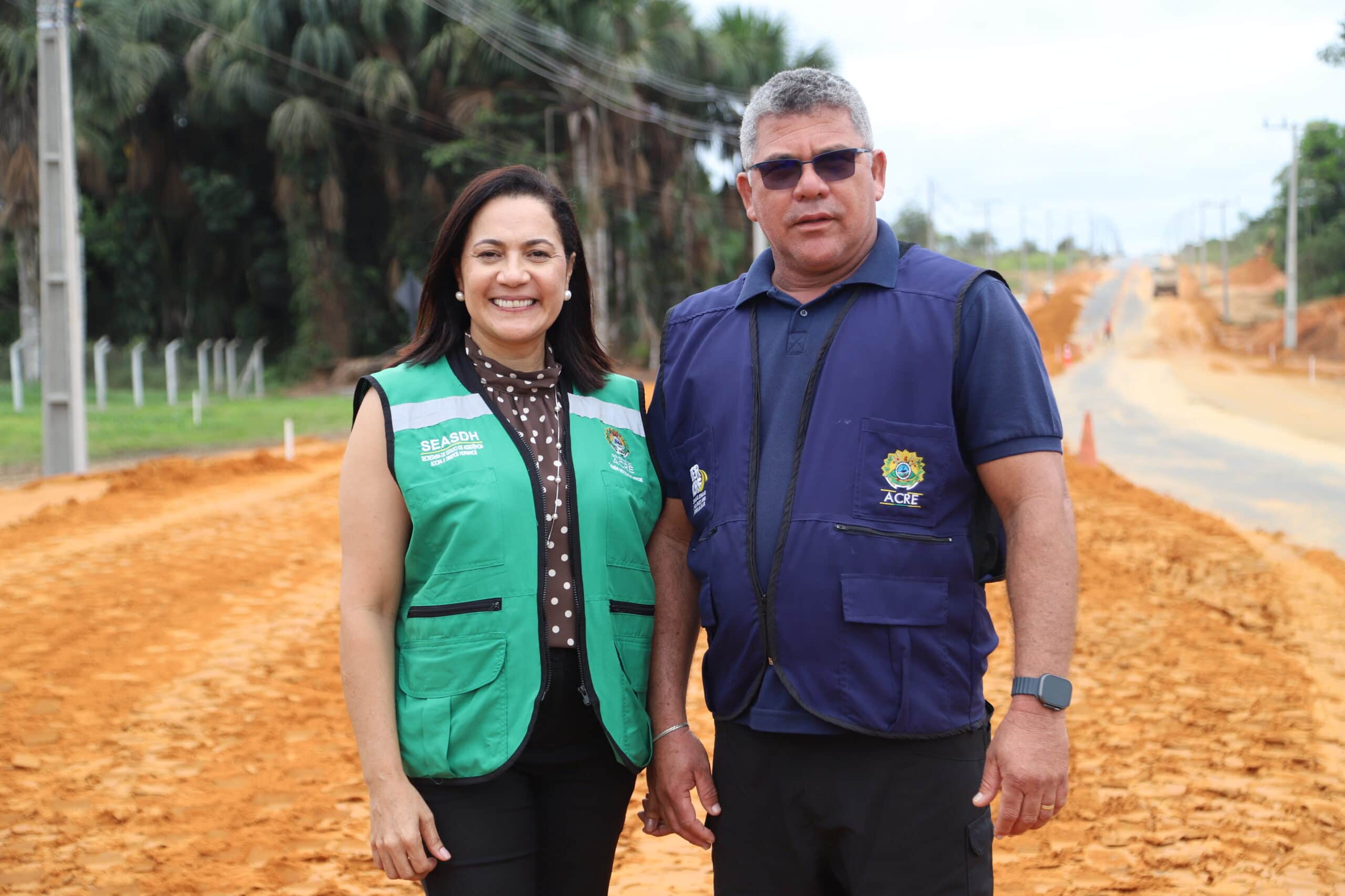 governadora-em-exercicio-mailza-acompanha-obras-de-duplicacao-da-rodovia-ac-405-em-cruzeiro-do-sul