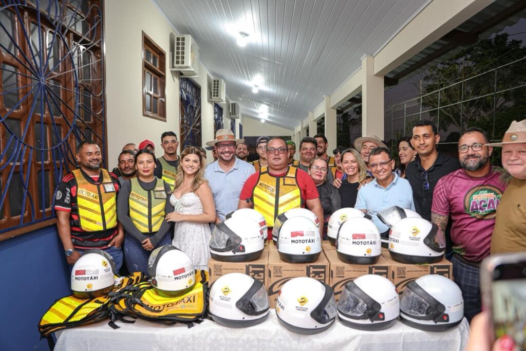 governador-gladson-cameli-anuncia-pacote-de-investimentos-em-feijo-com-entregas-em-educacao,-infraestrutura,-industria-e-transporte