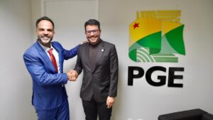 governador-gladson-cameli-visita-procuradoria-regional-em-brasilia-e-reforca-o-fortalecimento-das-instituicoes-do-estado