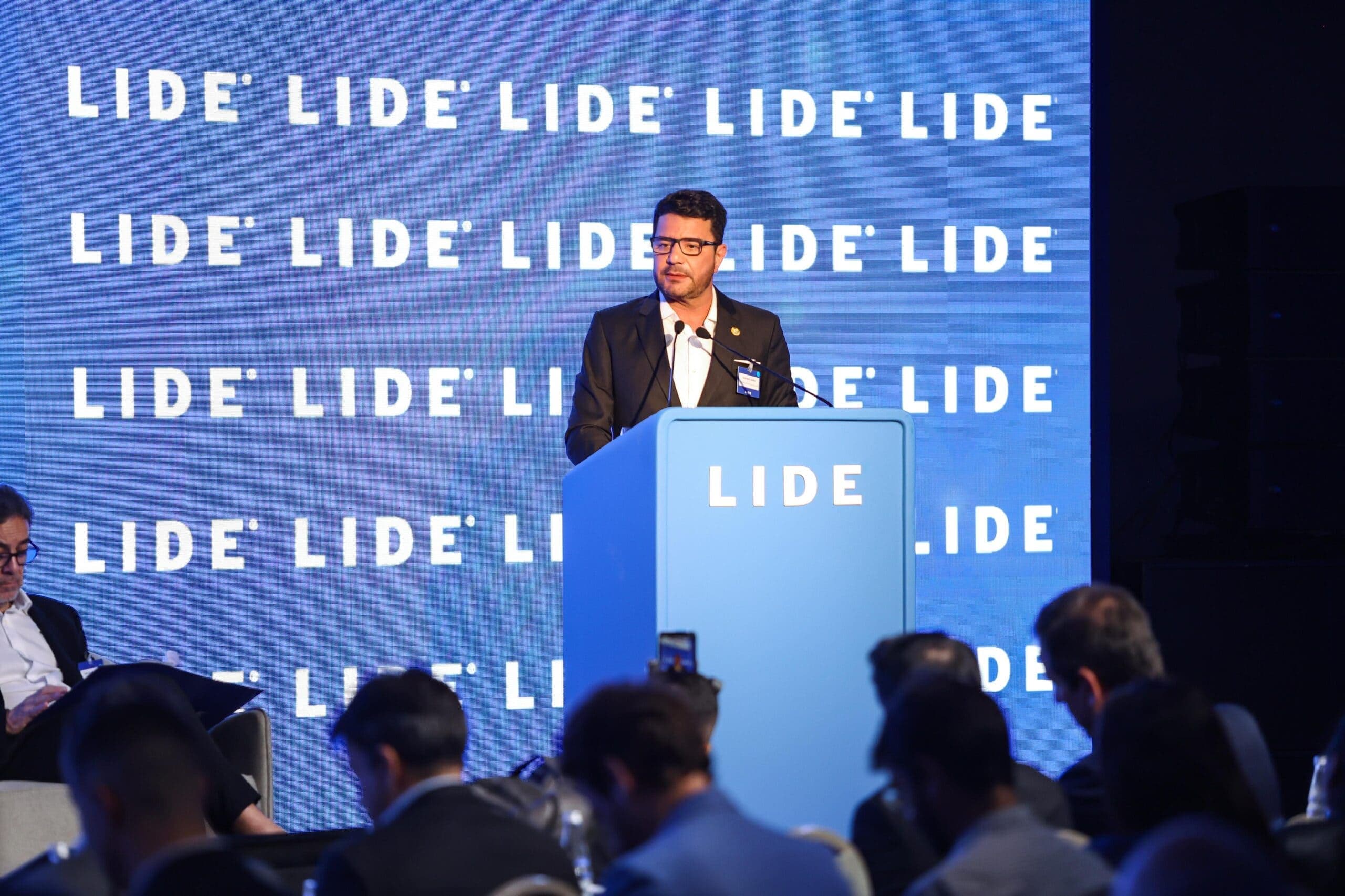 sustentabilidade-e-mudancas-climaticas-sao-tema-de-palestra-do-governador-gladson-cameli-em-forum-empresarial-no-rio-de-janeiro