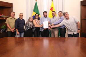 governador-gladson-cameli-assina-termo-de-cooperacao-com-a-aleac-e-sebrae-para-implantar-o-programa-cidade-empreendedora-nos-22-municipios