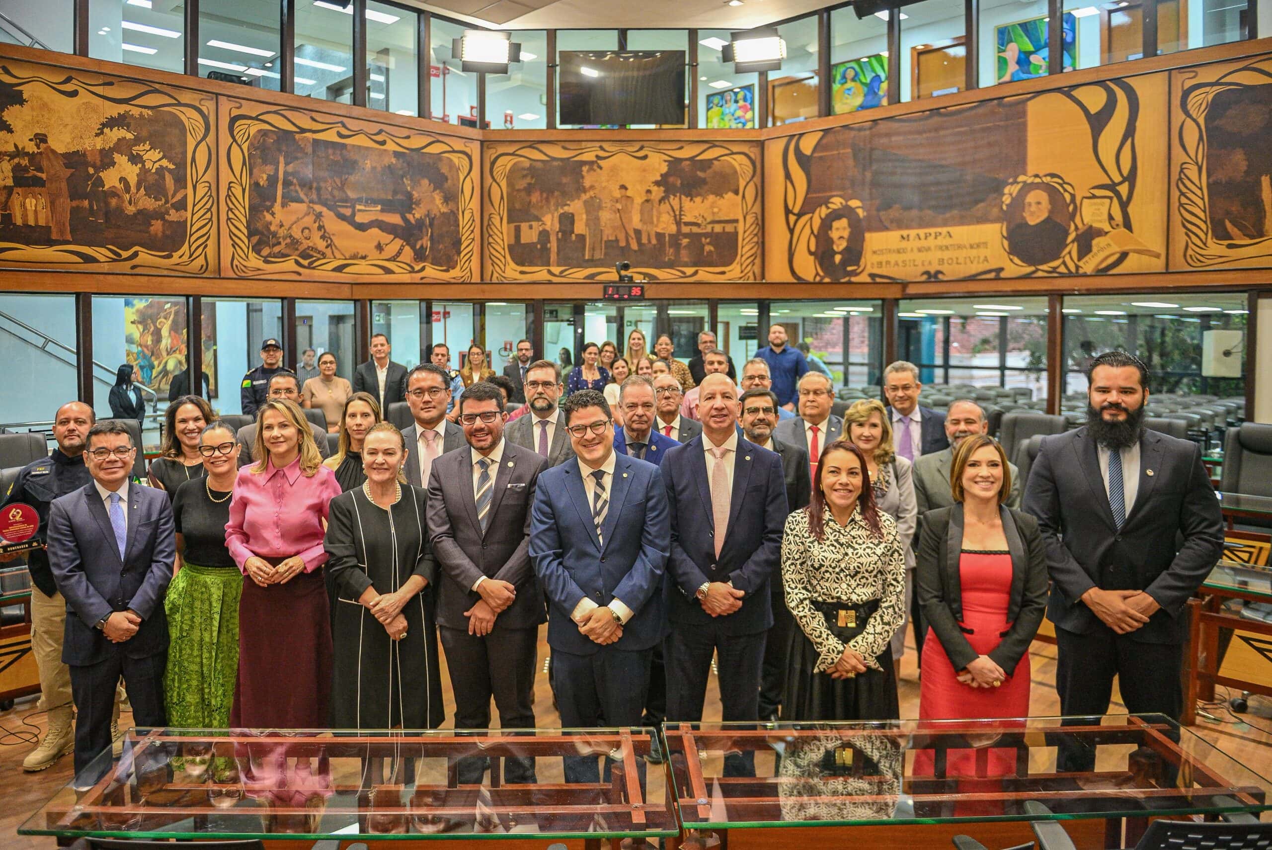 governador-gladson-cameli-prestigia-sessao-solene-em-homenagem-aos-62-anos-do-ministerio-publico-do-acre