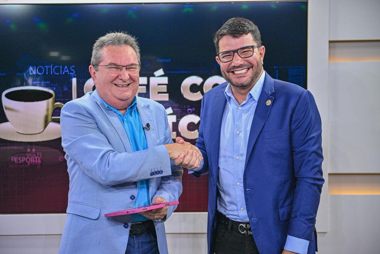 governador-gladson-cameli-destaca-obras-e-compromisso-com-desenvolvimento-sustentavel-durante-entrevista