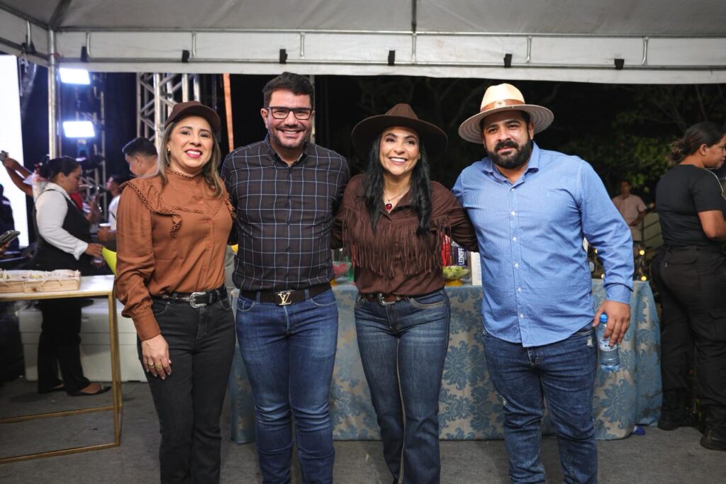 na-abertura-da-expoquinari,-governador-gladson-cameli-reafirma-compromisso-com-o-desenvolvimento-do-municipio