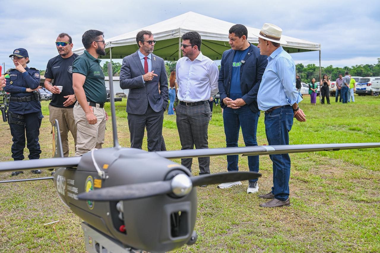 governador-acompanha-voo-inaugural-do-drone-harpia,-e-acre-se-torna-pioneiro-na-inovacao-do-patrulhamento-de-fronteiras