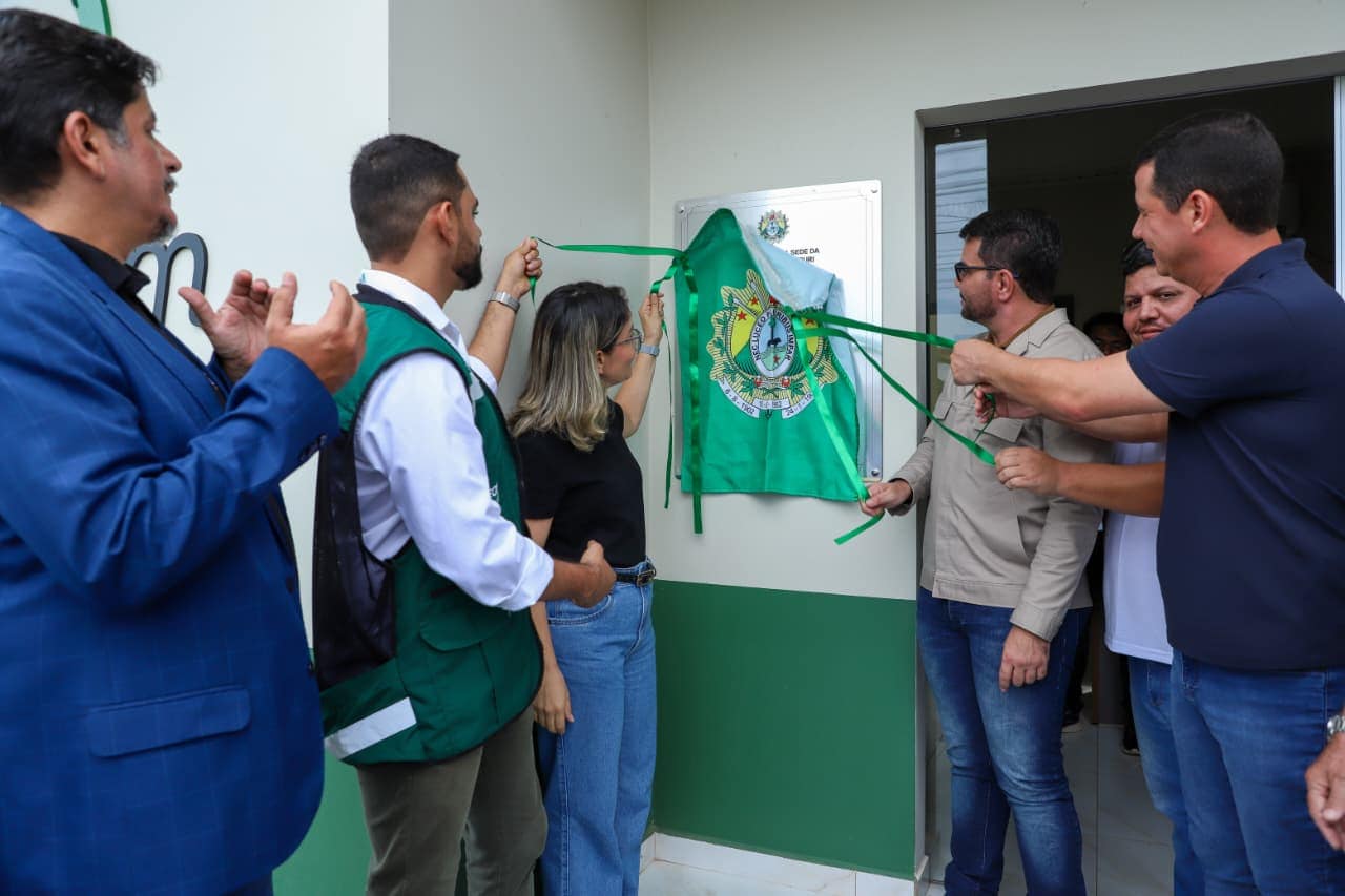 ao-entregar-sede-da-radio-aldeia-de-xapuri-revitalizada,-governador-defende-comunicacao-como-instrumento-fundamental-da-democracia