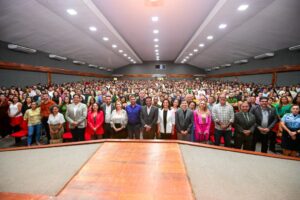 ‘cuidar-das-pessoas-e-a-marca-da-nossa-gestao’,-diz-governador-gladson-cameli-ao-empossar-mais-de-730-profissionais-da-educacao-especial