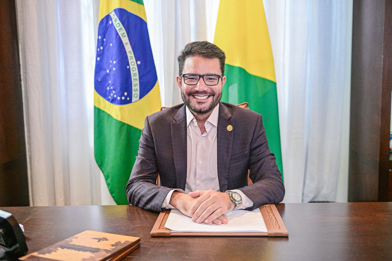gladson-cameli-tem-trajetoria-marcada-por-lideranca-e-compromisso-com-o-acre