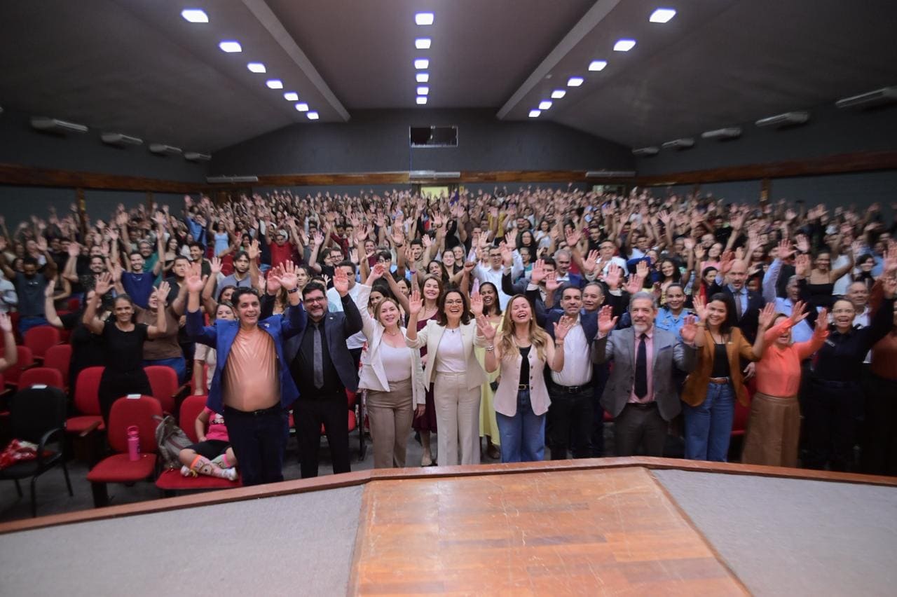 governadora-mailza-empossa-142-novos-servidores-e-reforca-rede-estadual-de-ensino