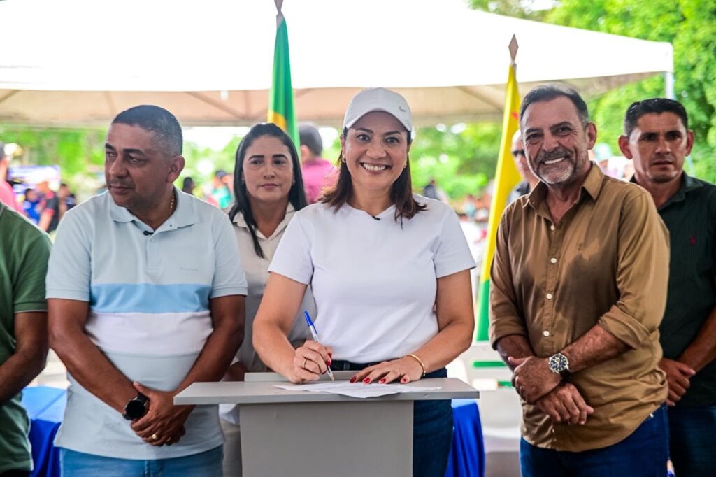 governadora-mailza-assina-convenio-de-r$-1-milhao-para-recuperacao-de-ramais-em-porto-walter