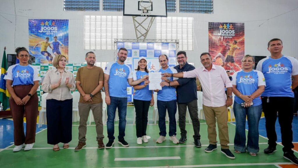 governadora-mailza-entrega-kits-escolares,-formaliza-convenio-e-garante-revitalizacao-de-escolas-mistas-da-zona-rural-de-cruzeiro-do-sul 