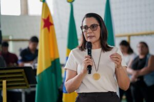 entregas-de-obras-e-festa-do-trabalhador-marcam-agenda-da-governadora-mailza-em-feijo-e-cruzeiro-do-sul-nesta-quinta