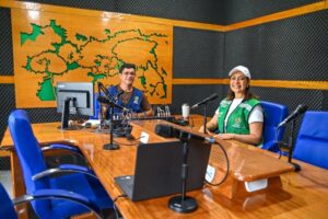 durante-passagem-por-feijo,-governadora-mailza-concede-entrevista-a-radio-difusora-e-detalha-agenda-no-municipio