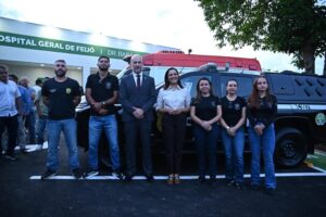 governadora-mailza-entrega-viatura-e-motor-para-a-policia-civil-em-feijo