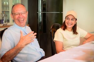 governadora-se-reune-com-diocese-de-cruzeiro-do-sul-e-reforca-apoio-do-estado-ao-novenario-de-nossa-senhora-da-gloria