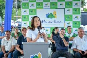 governadora-mailza-entrega-obras-e-reforca-investimentos-sociais-durante-aniversario-de-49-anos-de-mancio-lima