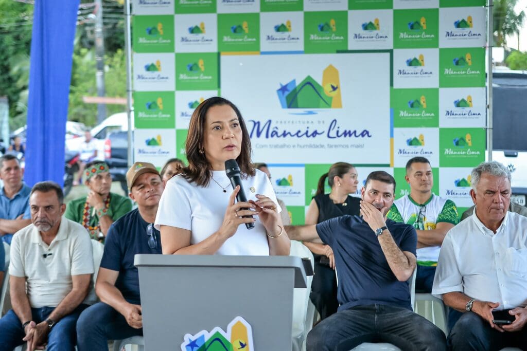 governadora-mailza-entrega-obras-e-reforca-investimentos-sociais-durante-aniversario-de-49-anos-de-mancio-lima