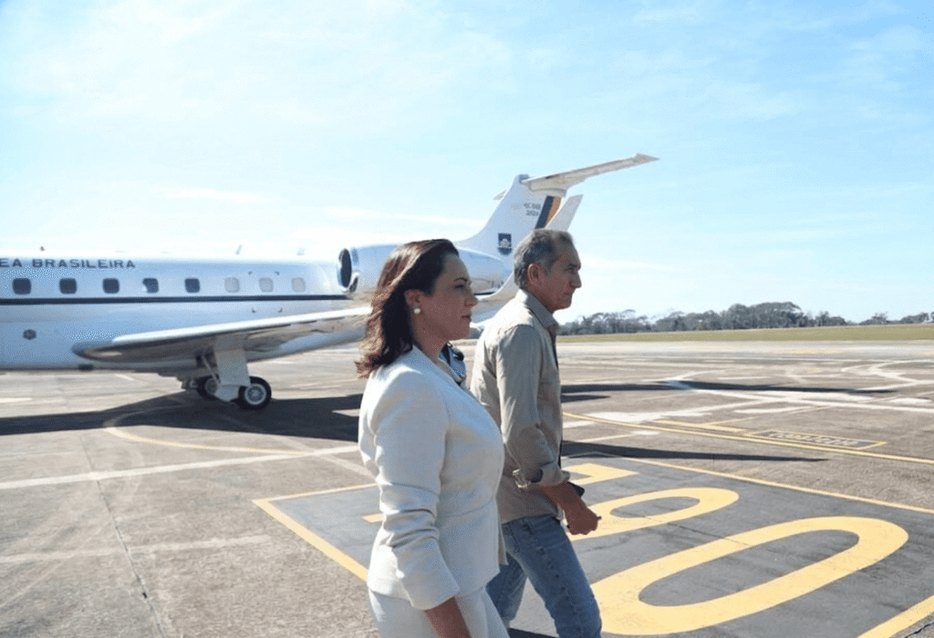 governadora-mailza-assis-recebe-ministro-waldez-goes-em-agenda-no-acre-para-fortalecer-parcerias-entre-estado-e-uniao