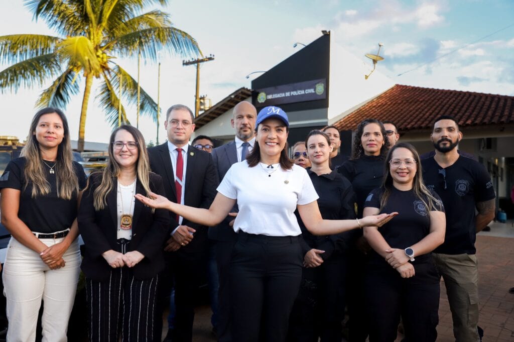 governadora-mailza-fortalece-rede-de-protecao-a-mulher-com-entrega-de-sala-e-viatura-do-projeto-bem-me-quer-em-xapuri