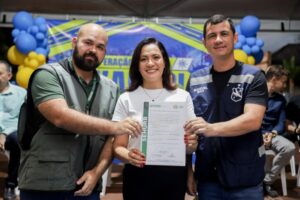 com-investimentos-que-ultrapassam-os-r$-5-milhoes,-governadora-anuncia-construcao-de-40-casas-em-xapuri
