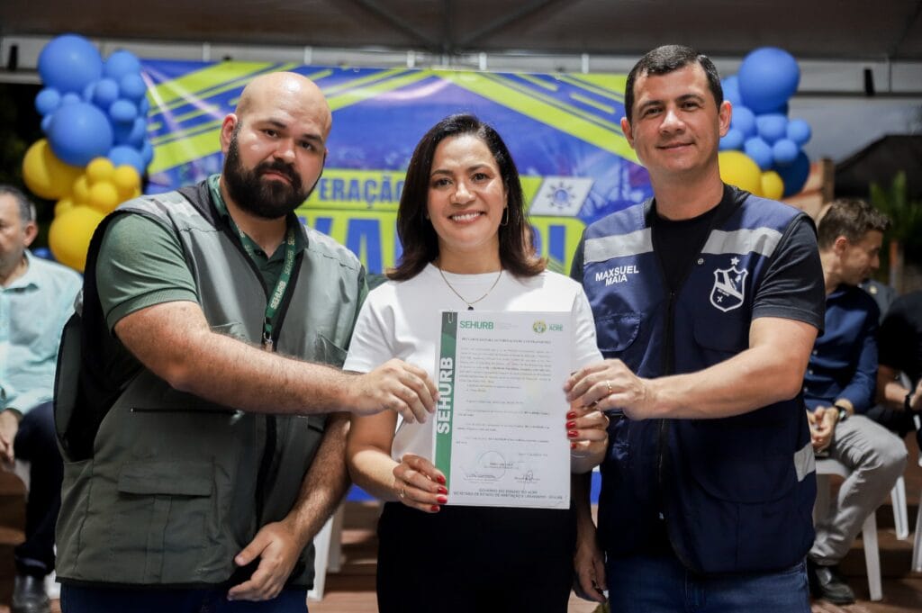 com-investimentos-que-ultrapassam-os-r$-5-milhoes,-governadora-anuncia-construcao-de-40-casas-em-xapuri