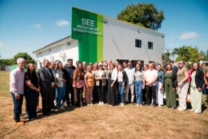 governadora-mailza-entrega-novo-nucleo-de-educacao-e-mais-de-4-mil-kits-escolares-em-senador-guiomard 